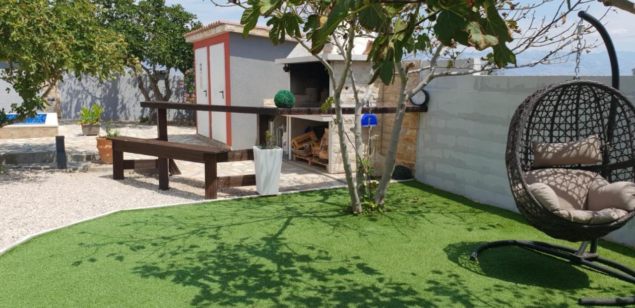 House With Swimming Pool Blue Diamond Apartment ปอฟเลียนา ภายนอก รูปภาพ