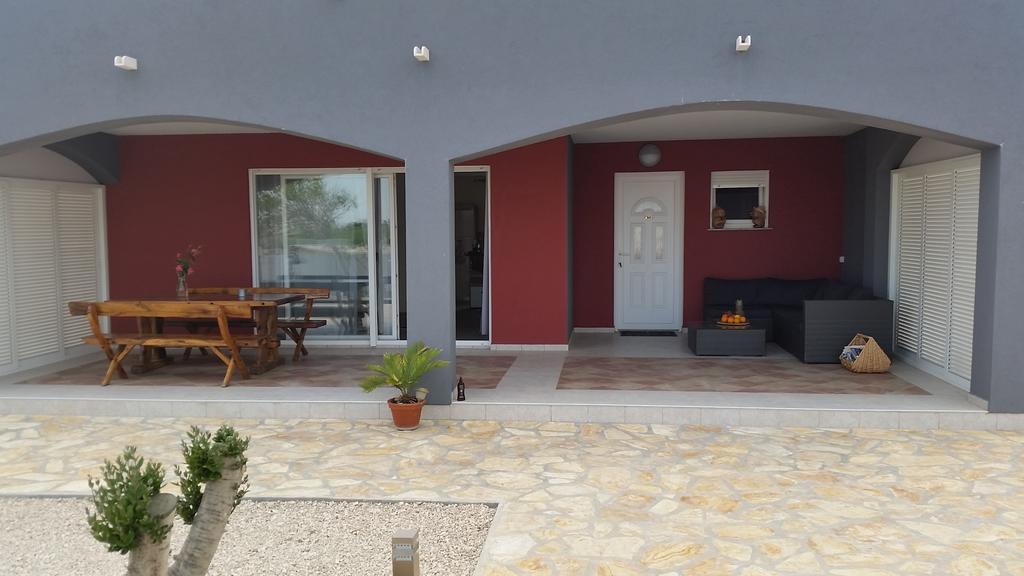 House With Swimming Pool Blue Diamond Apartment ปอฟเลียนา ห้อง รูปภาพ
