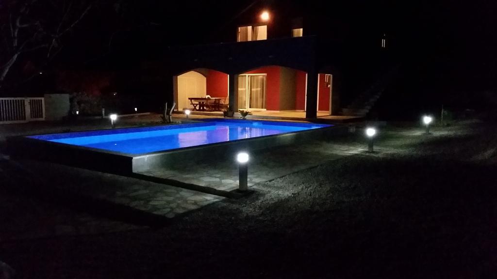 House With Swimming Pool Blue Diamond Apartment ปอฟเลียนา ภายนอก รูปภาพ
