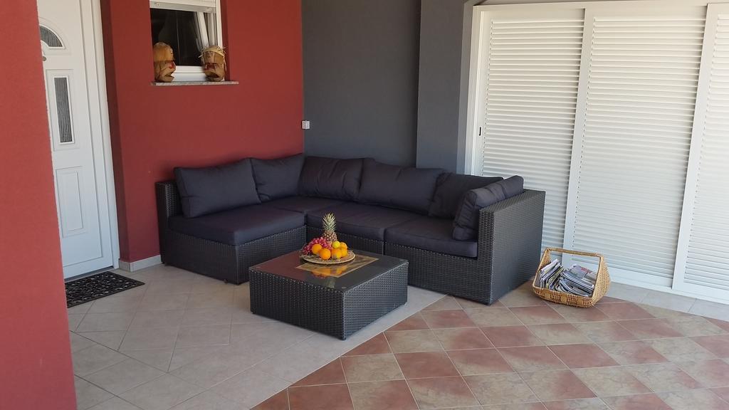 House With Swimming Pool Blue Diamond Apartment ปอฟเลียนา ภายนอก รูปภาพ