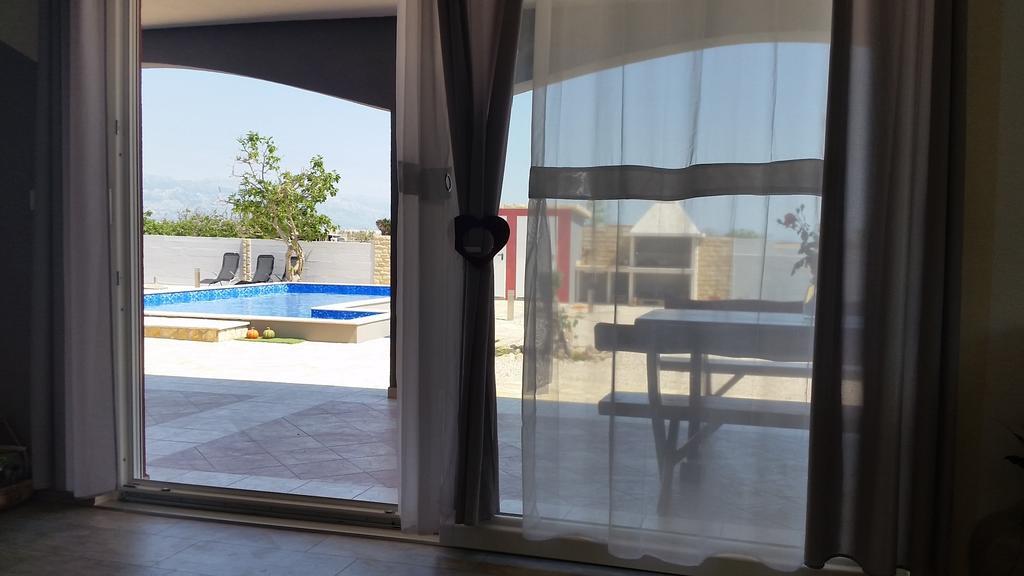 House With Swimming Pool Blue Diamond Apartment ปอฟเลียนา ภายนอก รูปภาพ