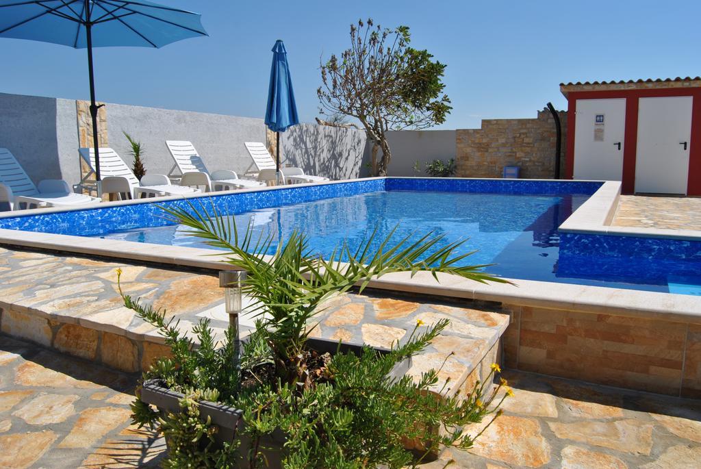 House With Swimming Pool Blue Diamond Apartment ปอฟเลียนา ภายนอก รูปภาพ